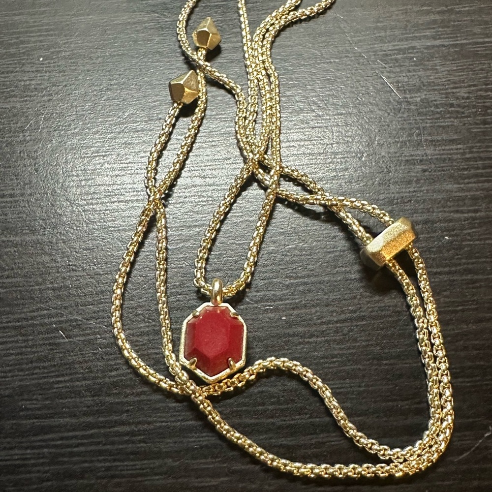 Excellent condition Kendra Scott Gold and Red Teo Necklace
